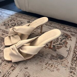 CREAM BILLINI KITTEN SANDAL HEEL SIZE 8